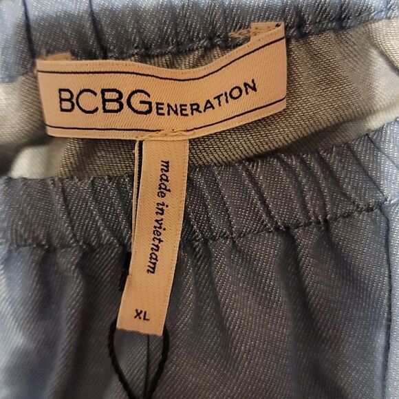 BCBGENERATION Chambray Tank Top - Picture 6 of 6
